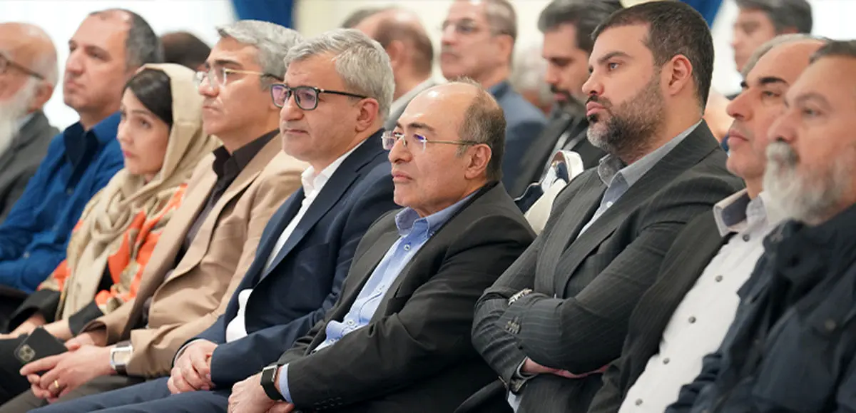 فراتر از گزارش سال: دانش و نوآوری کروز بر روی صحنه