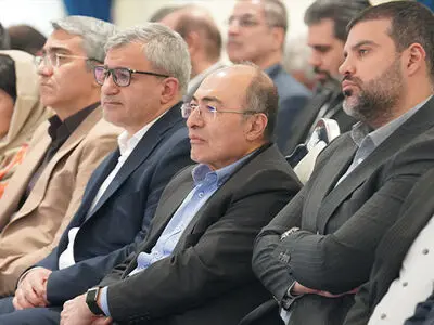 فراتر از گزارش سال: دانش و نوآوری کروز بر روی صحنه