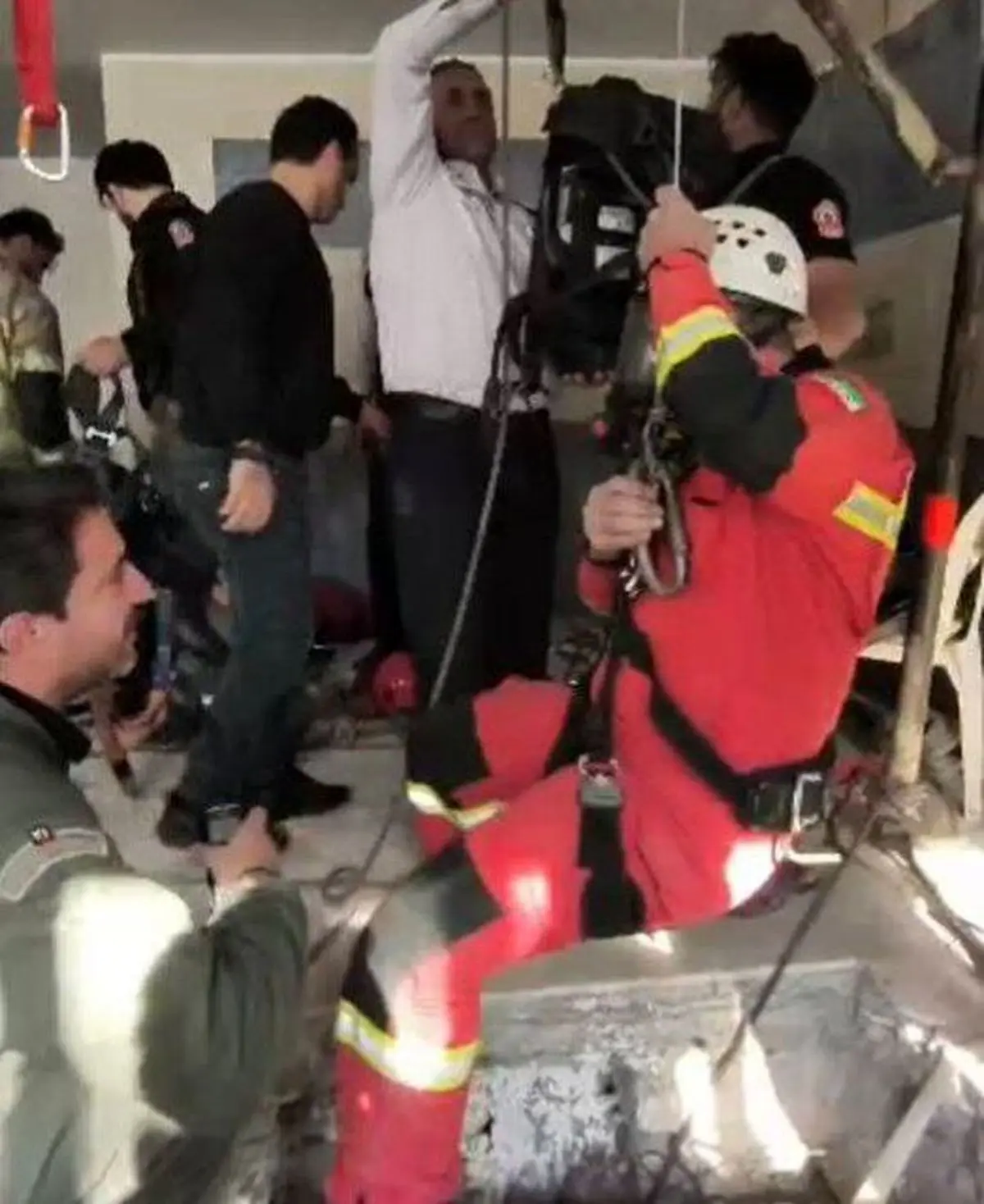 جزئیات مسمومیت دو مقنی جوان بر اثر گاز گرفتگی در تهران