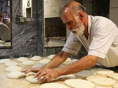 افزایش بازرسی‌ها برای جلوگیری از دپوی آرد/مشکل کمبود آرد رفع می شود 
