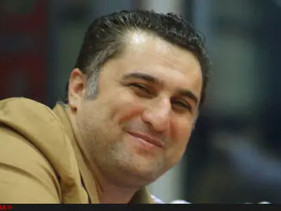 راه موفقیت تلویزیون در سریال‌سازی، انبوه‌سازی است/ چرا صداوسیما سراغ برندهای جدید نمی‌رود؟