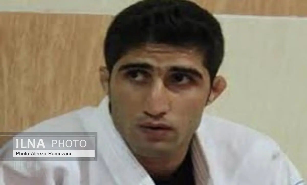 وحید بنا صاحب گردین آویز نقره شد