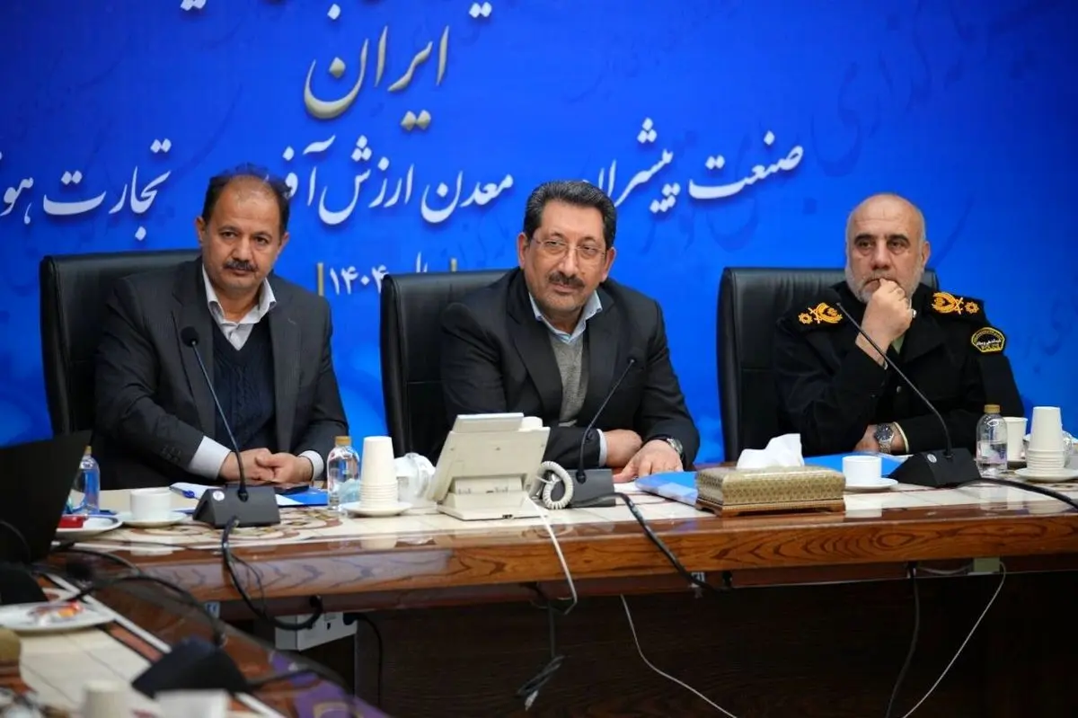 افزایش تولید تنها راه گذر از تنگنای اقتصادی و رسیدن به توسعه صنعتی است