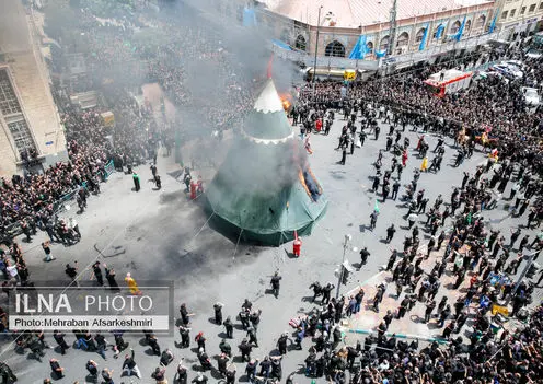 خیمه سوزان ظهر عاشورا در چهارراه گلوبندک تهران