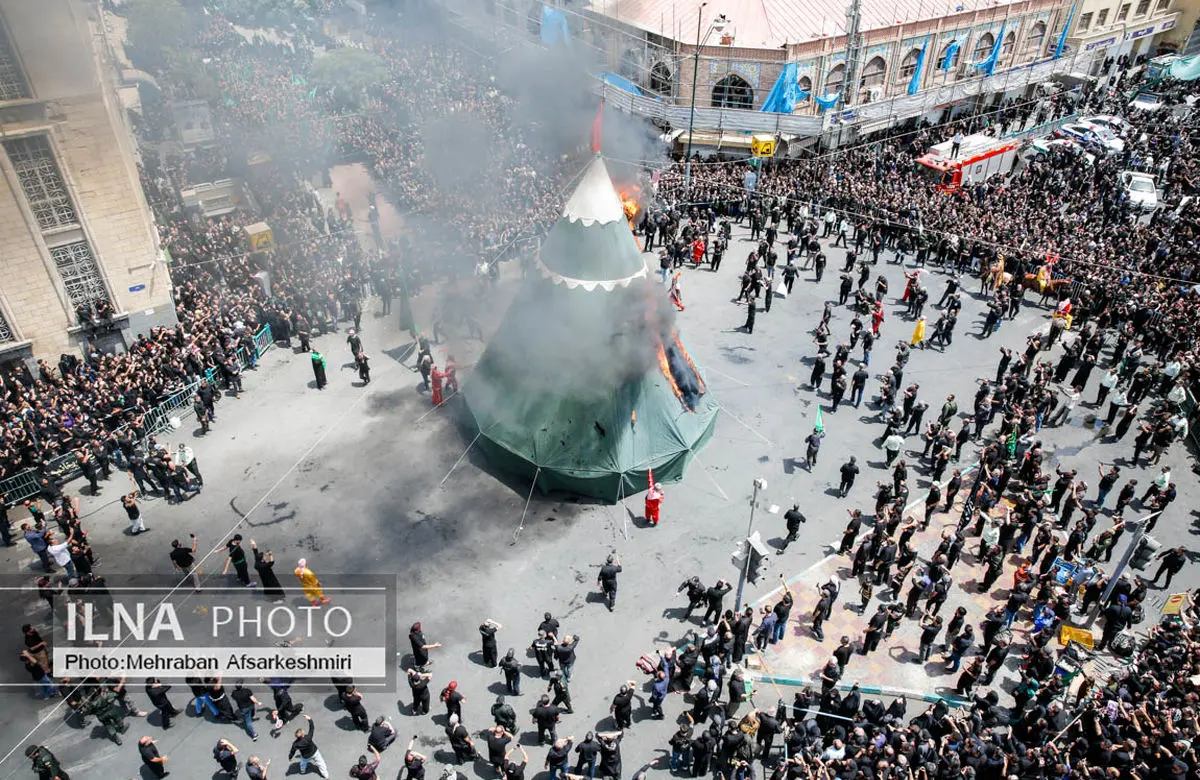 خیمه سوزان ظهر عاشورا در چهارراه گلوبندک تهران