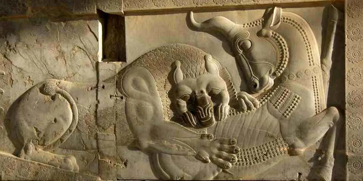 درگیری قاچاقچیان با یگان حفاظت در حریم تخت جمشید/ ضارب و دو همدستش دستگیر شدند/ یک نفر از نیروهای یگان زخمی شد