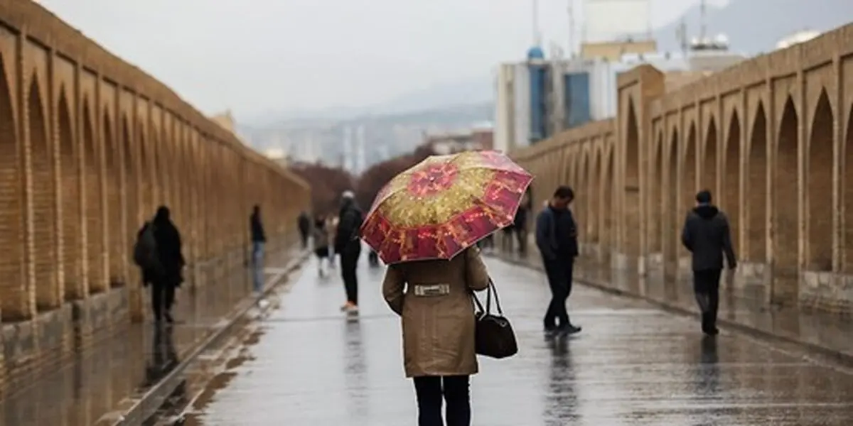 برف و باران در اغلب شهرستان‌های استان اصفهان/ کاهش 4 درجه‌ای دمای هوا