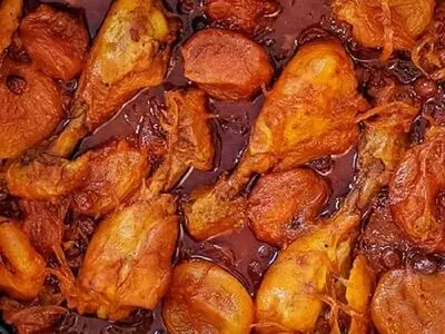 بهترین طرز تهیه خورشت مرغ و آلو مجلسی