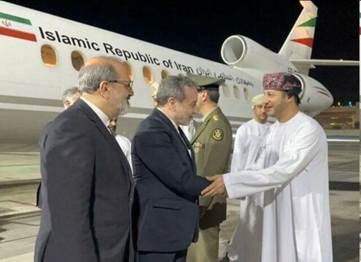وزیر امور خارجه و هیات مذاکره کننده ایران وارد مسقط شدند