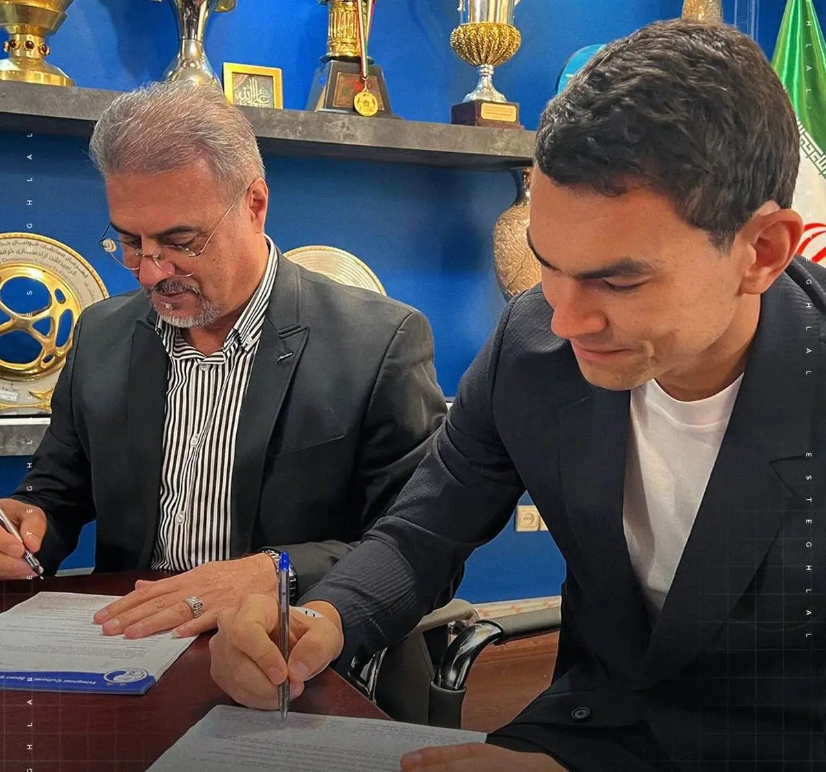 رسمی: رستم آشورماتوف در استقلال