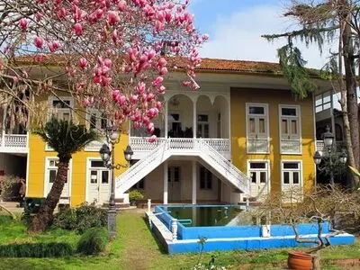 آغاز مرمت عمارت قدیمی میرزا خلیل رفیع در رشت
