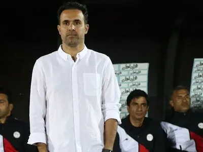 سرمربی حریف پرسپولیس از سمتش استعفا داد