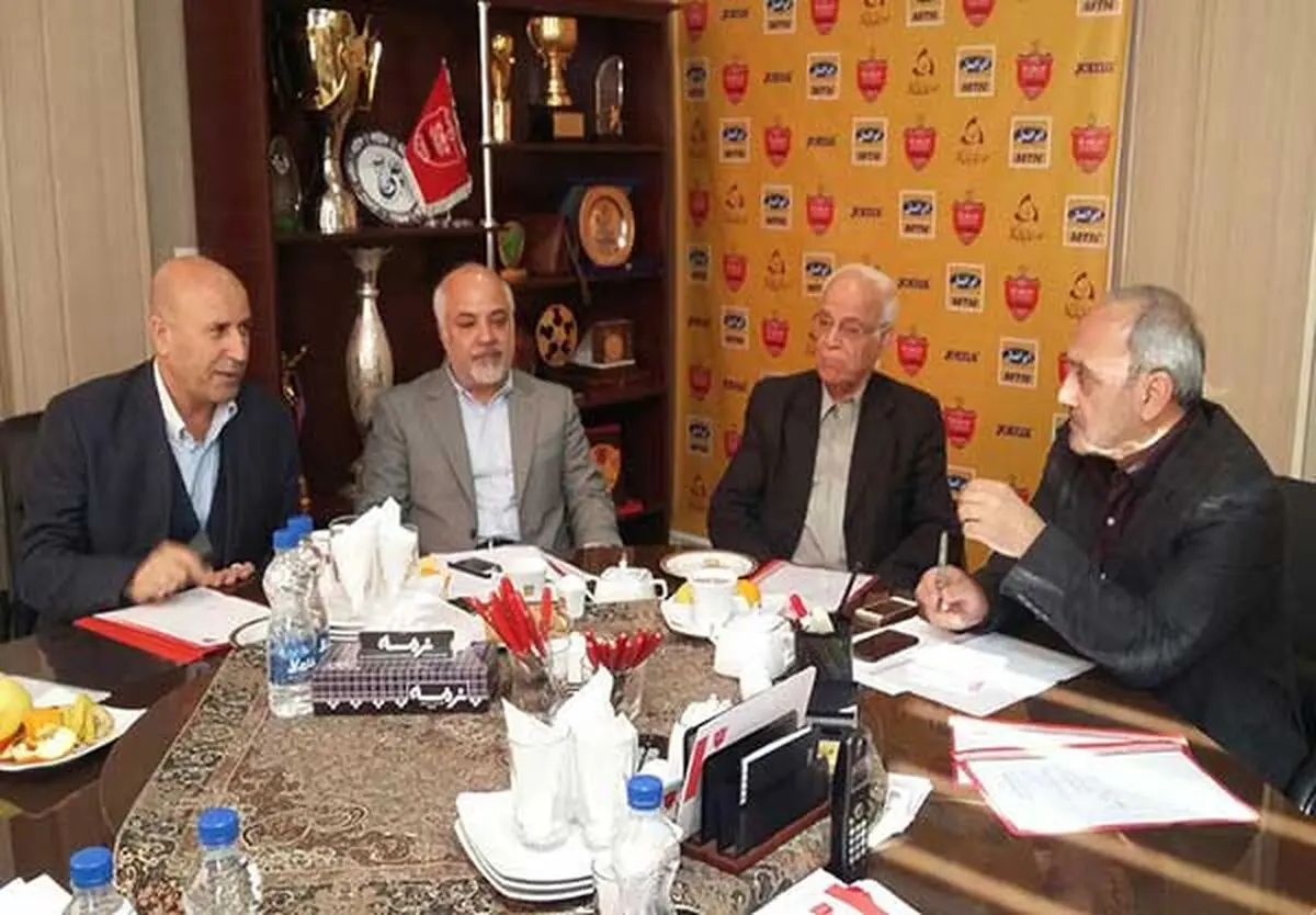 مسایل مربوط به لیگ قهرمانان و بازسازی ورزشگاه کاظمی بررسی شد 