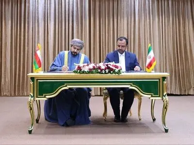 طهران ومسقط توقعان 4 وثائق للتعاون الثنائی