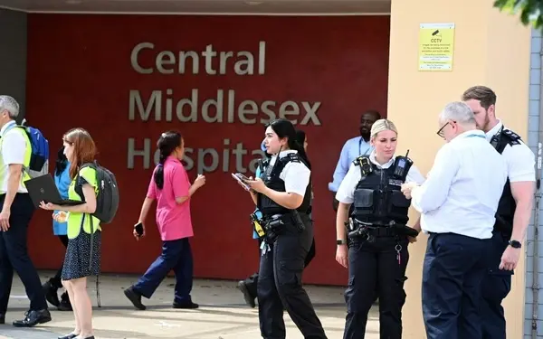 حمله با سلاح سرد به بیمارستانی در لندن