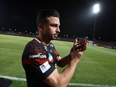 عصبانیت شدید سروش و دلجویی از بازیکن جوان پرسپولیس