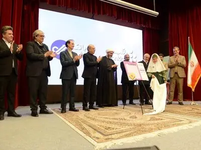 جشن دستیابی جهش و بانکیدو بانک ایران زمین به 500 هزار کاربر برگزار شد