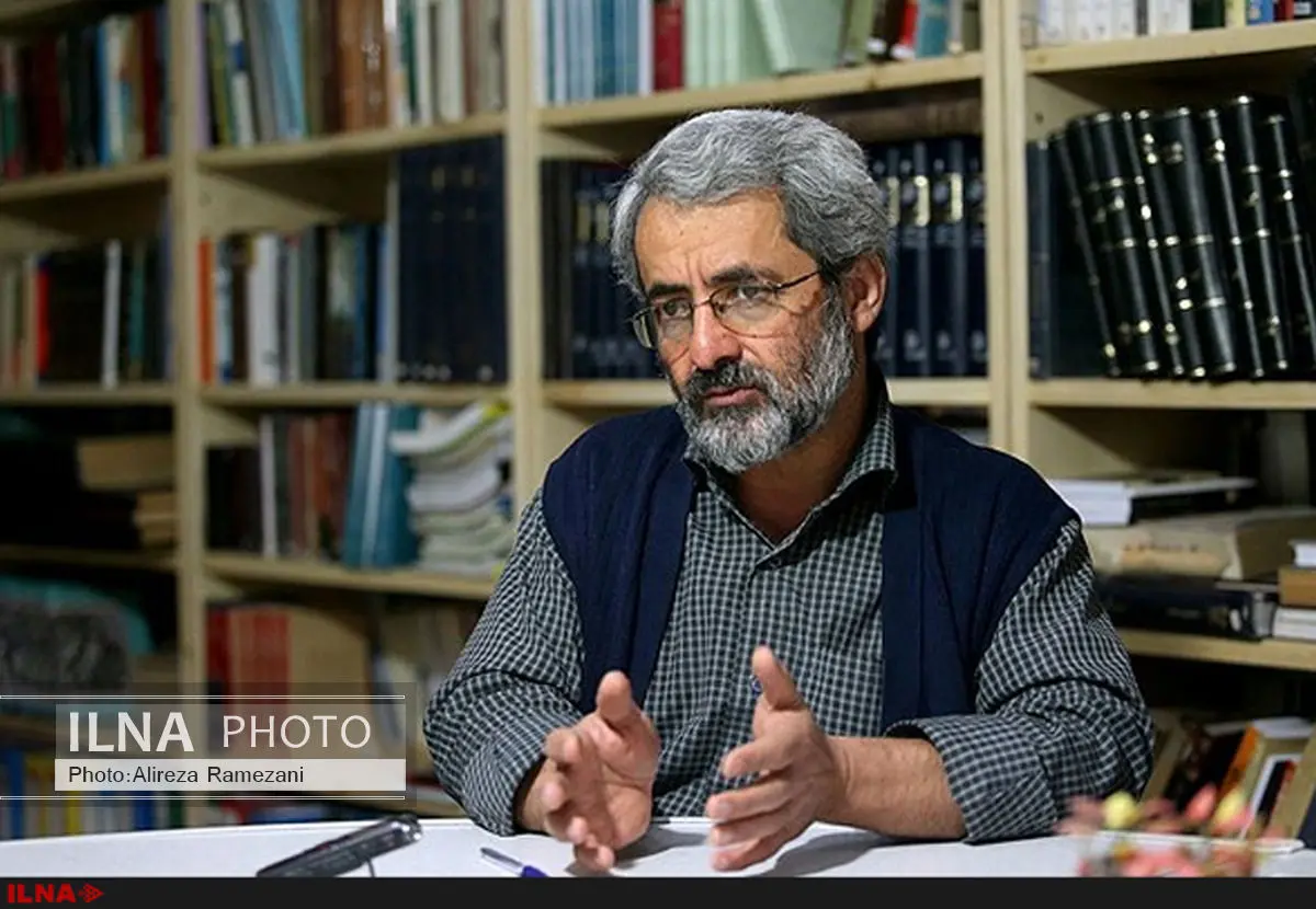 احمدینژاد علاقمند است به قدرت بازگردد/ پرداختهای احمدینژاد به روحالله حسینیان