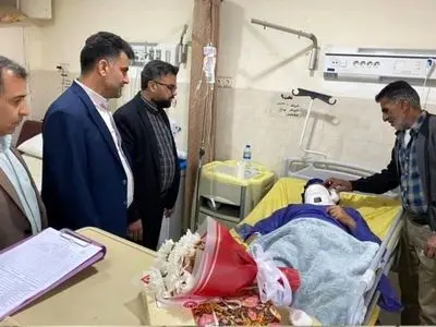 عیادت مسئولان قضایی بندرلنگه از مجروح حادثه تروریستی شب گذشته