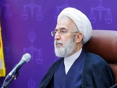 نباید از تلاش دشمن برای اخلال در فضای سیاسی و اجتماعی غفلت کنیم