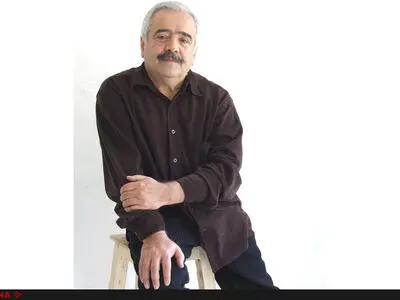 ۴۵ سال تصویرسازی قباد شیوا روی دیوار می‌رود