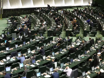 مجوز دولت برای دریافت ۲۰ میلیارد یورو فاینانس در سال آینده