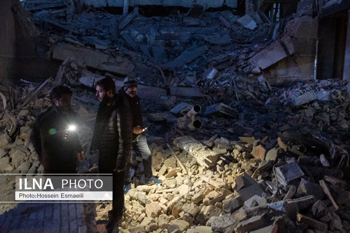 واکنش مردم به خوشحالی وطن فروشان + فیلم