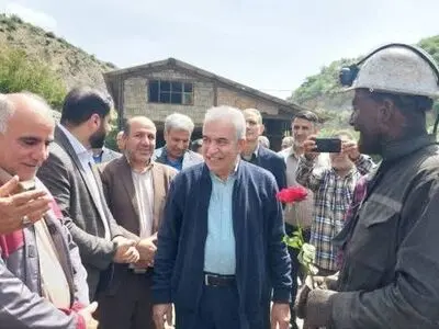 هفته کار و کارگر فرصت مناسبی است تا صدای کارگران ایران باشیم/ باید به آن روزی برسیم که همه کارگران بتوانند آبرومندانه زندگی کنند