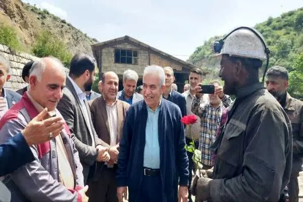 هفته کار و کارگر فرصت مناسبی است تا صدای کارگران ایران باشیم/ باید به آن روزی برسیم که همه کارگران بتوانند آبرومندانه زندگی کنند
