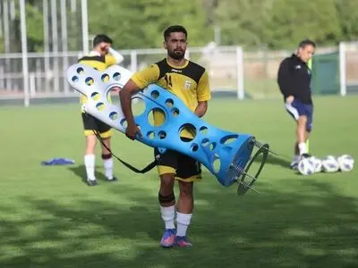 صادقی نسب: بازی دوستانه بین المللی بیشتر به نفع‌مان است