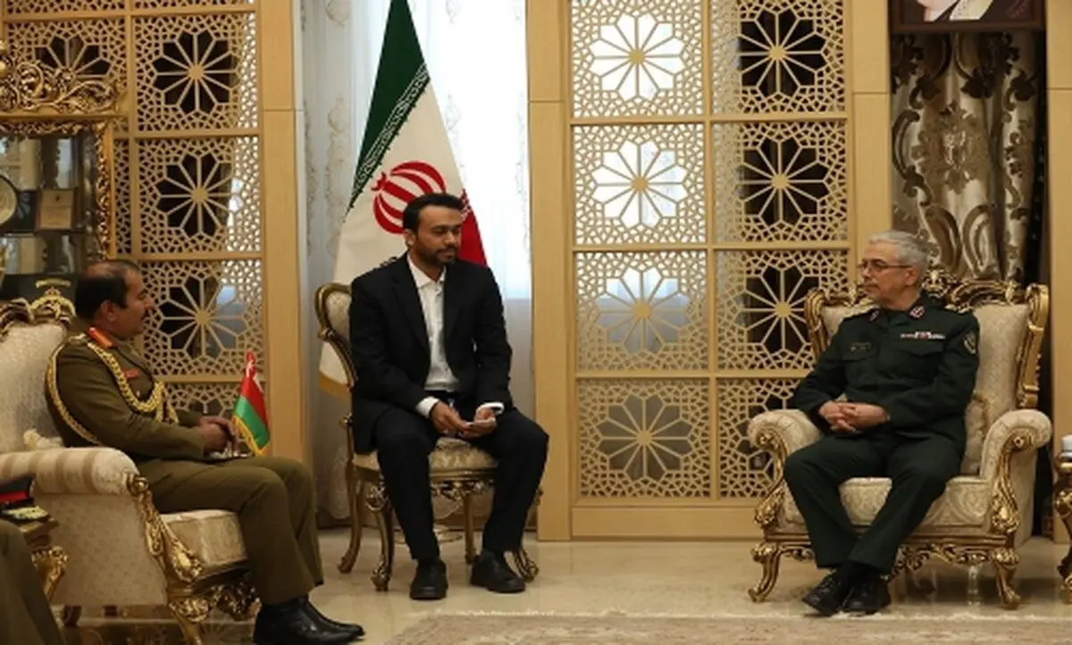 فرمانده نیروی زمینی ارتش عمان با سرلشکر باقری دیدار کرد