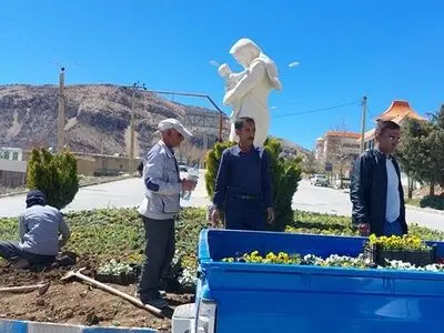 کارگران شهرداری سی سخت همچنان بیش از یکسال حقوق معوق دارند/ شورای شهر هم منحل شد اما مشکل حل نشد