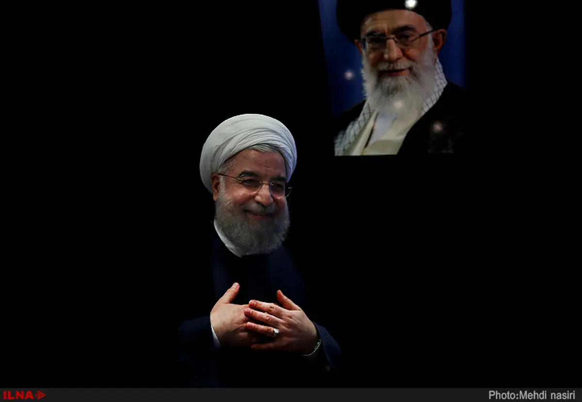 برق سالن همایش ستاد جوانان روحانی قطع شد/ سالن حجاب مملو از حامیان رییس دولت تدبیر و امید