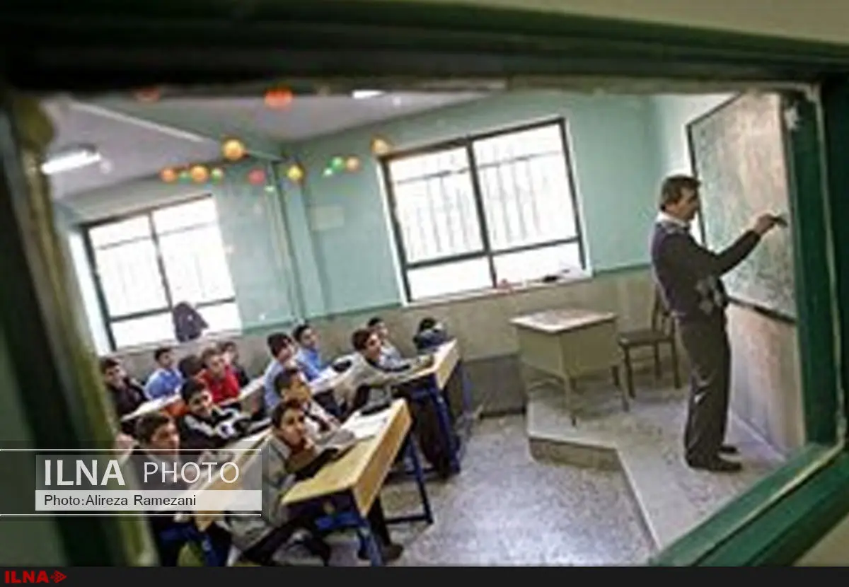 توزیع‌کنندگان موادمخدر طعمه‌هایشان را در حوالی مدرسه صید می‌کنند
