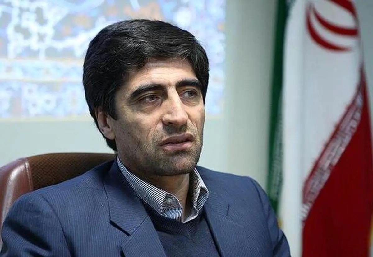 دهقانی: زنوزی یا خودش مالکیت تراکتور را واگذار کند یا قانونی از او سلب می‌‌شود/ مس سونگون وظیفه دارد برای اسپانسری باشگاه وارد عمل شود/ زمان نباید برای تراکتور از دست برود