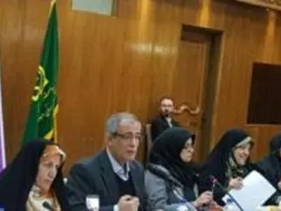 حمایت از صنایع کوچک به ویژه بانوان کارآفرین مستقر در شهرک‌های صنعتی