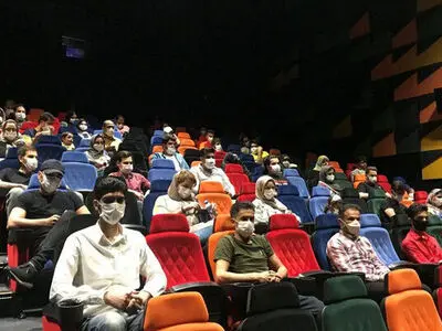 معمای چند مجهولی اکران فیلم خوب در دوران کرونا/ تهیه‌کنندگان به دنبال ضمانت دولتی، سینماداران منتظر فیلم‌های بفروش