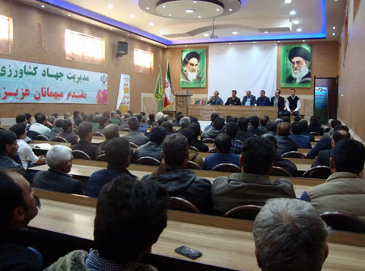 برگزاری آزمون گواهینامه رانندگی تراکتور برای اولین بار در شهرستان عجب شیر
