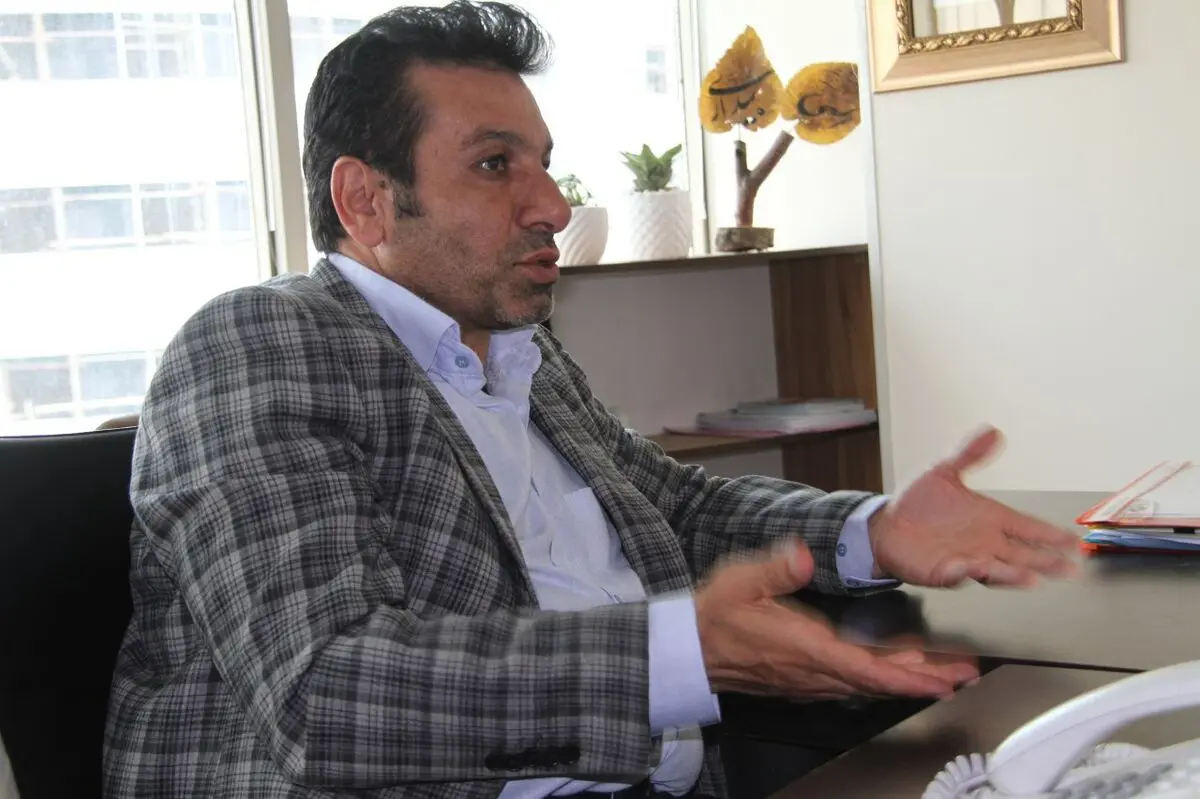 ویدیو: آخرین اخبار نقل و انتقالاتی استقلال از زبان مومنی