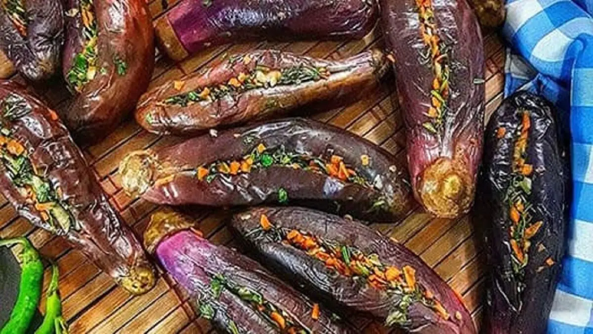 بادمجان شکم پر، ترشی‌ای خوشمزه و معروف