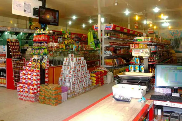 انبار بیش از 7 تن کالای اساسی قاچاق لو رفت