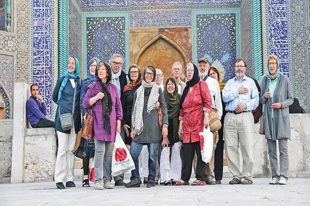 ابلاغ دستورالعمل صدور کارت ریالی برای گردشگران خارجی/ گامی در راستای تسهیل مبادلات مالی و تقویت اقتصاد گردشگری
