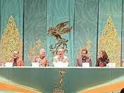 نظر کارگردان «آغوش باز» درباره معین+ فیلم