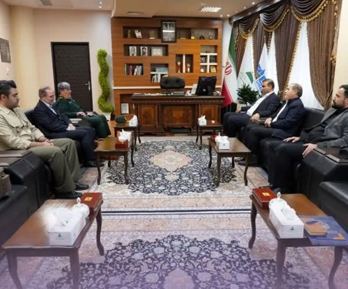مشارکت سازمان منطقه آزاد ارس در احداث یادمان شهدا در هادیشهر و خداآفرین