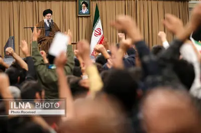 دیدار دانش‌آموزان و دانشجویان با مقام معظم رهبری