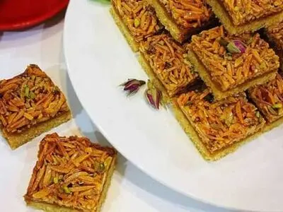 طرز تهیه شیرینی ملکه بادم، شیک و مجلسی