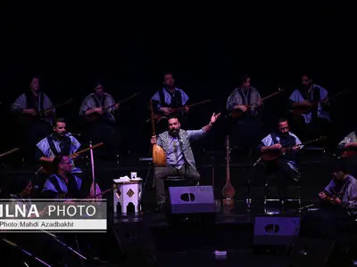 نوای تنبور «نسل خلیل» در تالار وحدت پیچید