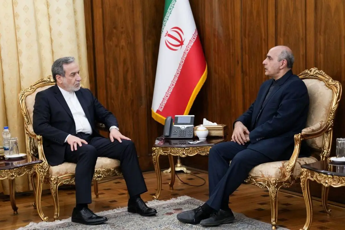 دیدار سفیر جمهوری اسلامی ایران در فیلیپین با وزیر امور خارجه