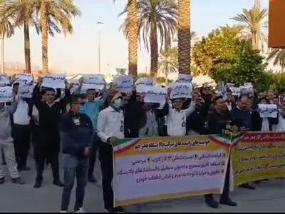 تجمع کارگران پالایشگاه فجر جم/ حقوق عادلانه حق مسلم ماست