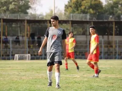 ویدیو: مرگ دلخراش «نوبخت» فوتبالیست جوان تهرانی در زمین فوتبال